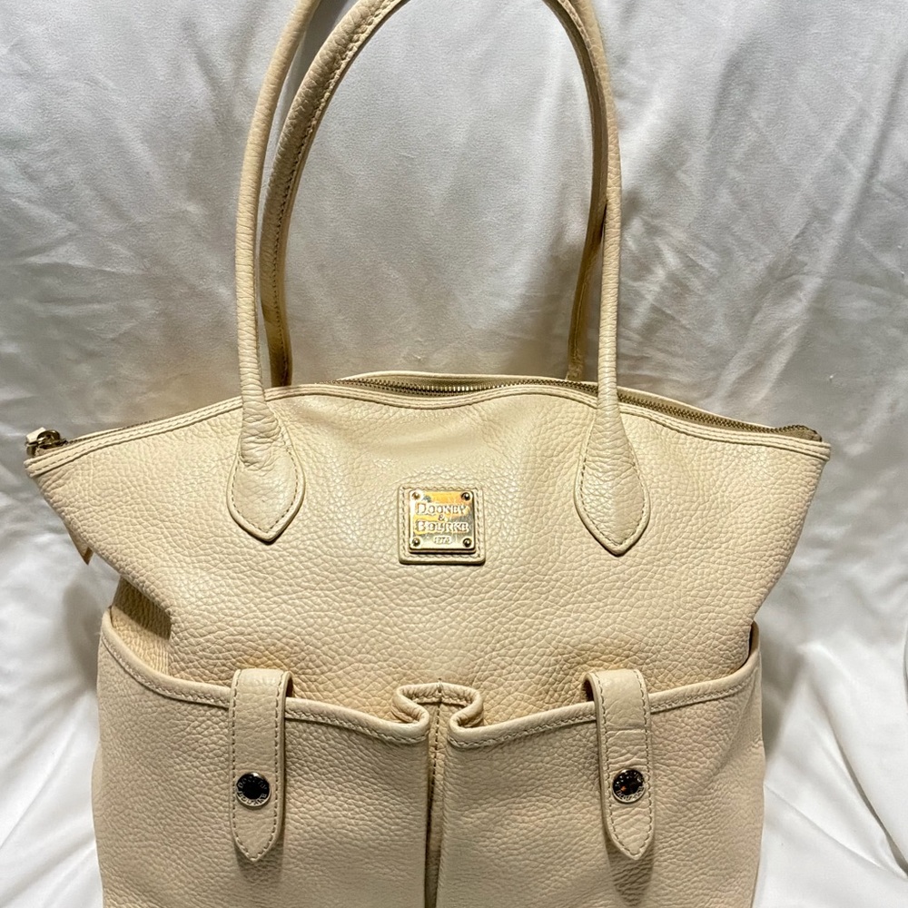 GUC Dooney & Bourke Pebble Grain Ivory Crescent Tote